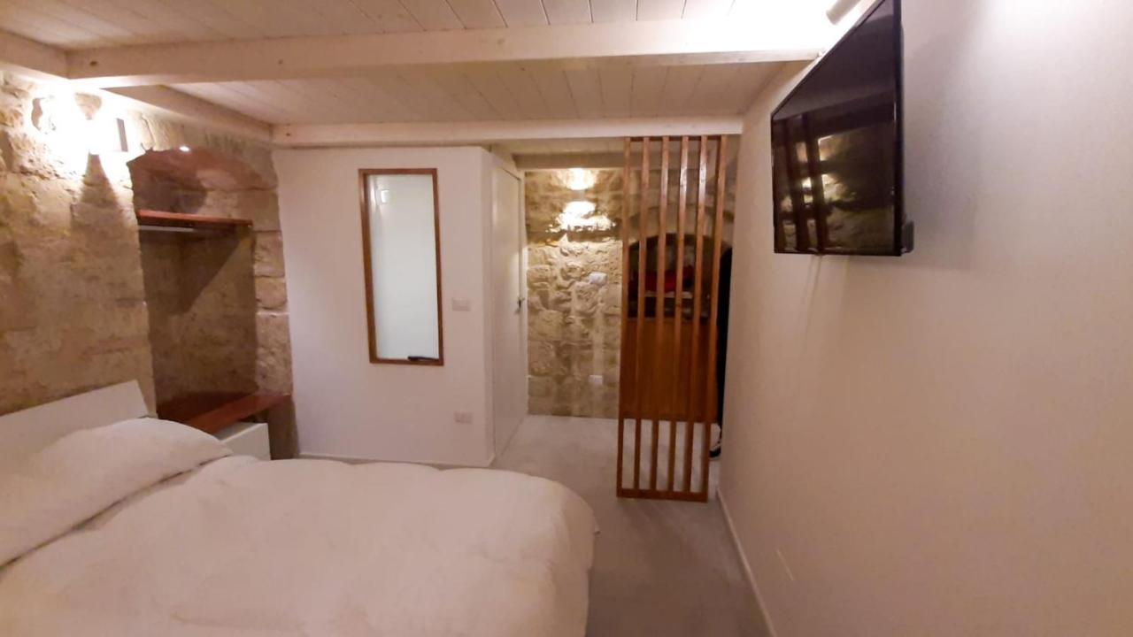 B&B Il Castello Suite جيوفيناتسو المظهر الخارجي الصورة